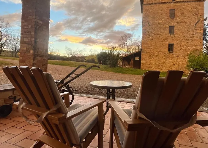 مزرعة للإقامة Antica Torre سالسوماجّوري تيرمي